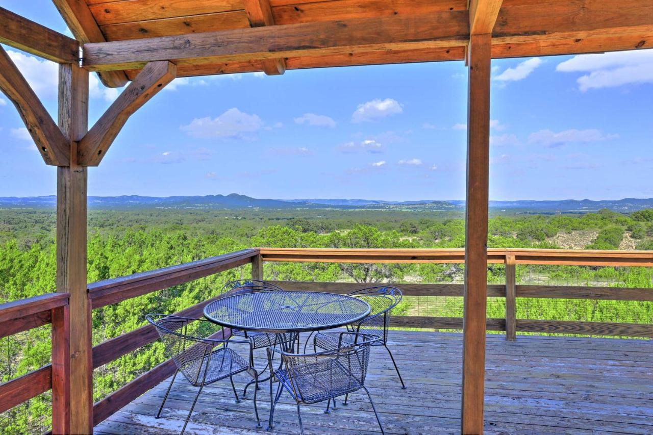 Utopia Family Home With Mountain Viewing Deck! Eksteriør bilde
